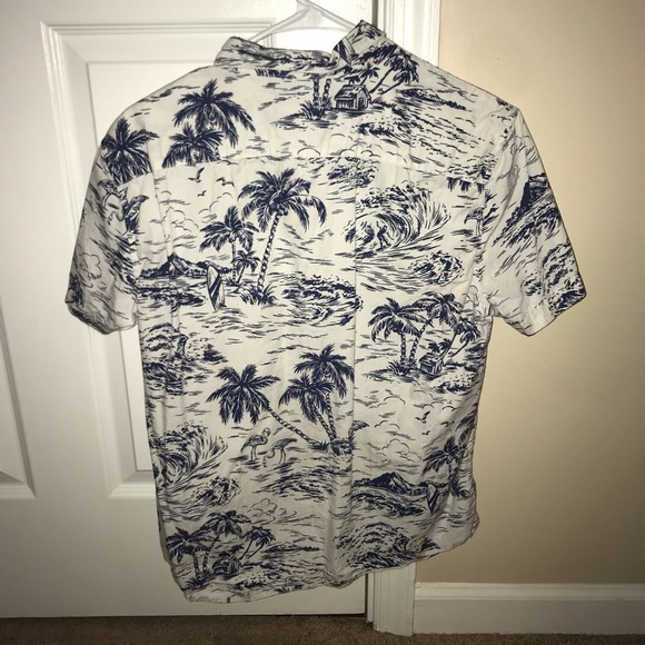 American Eagle Short Sleeve Button Up - Picture 2 of 3